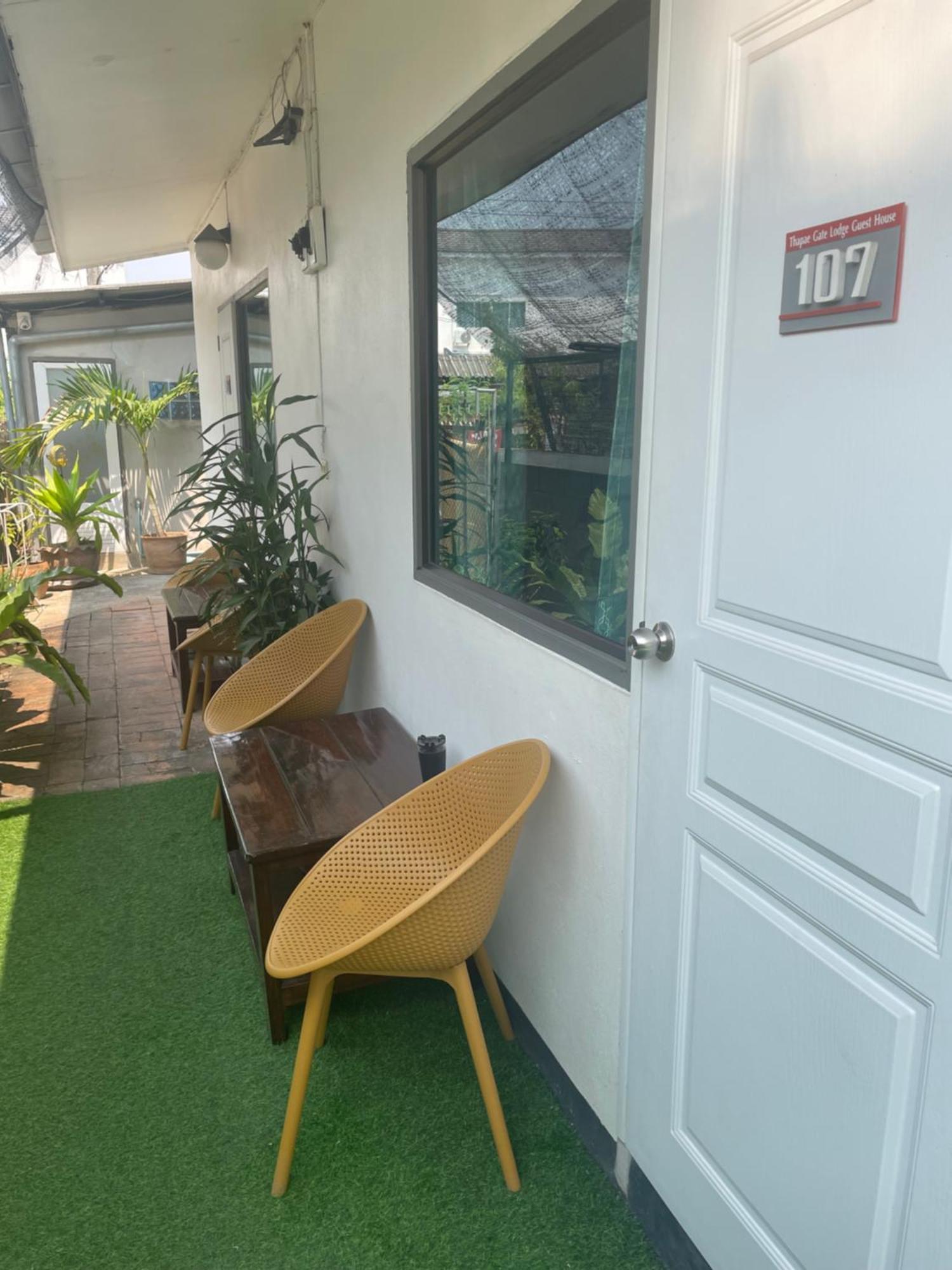 Thapae Gate Lodge Chiang Mai Habitación foto